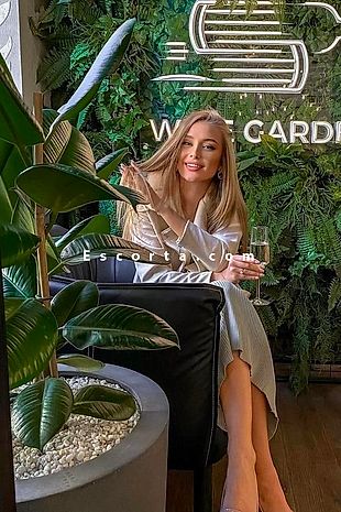 Vendi - Donna cerca uomo Como