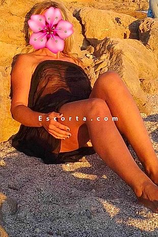 Cinzia - Donna cerca uomo Lecce