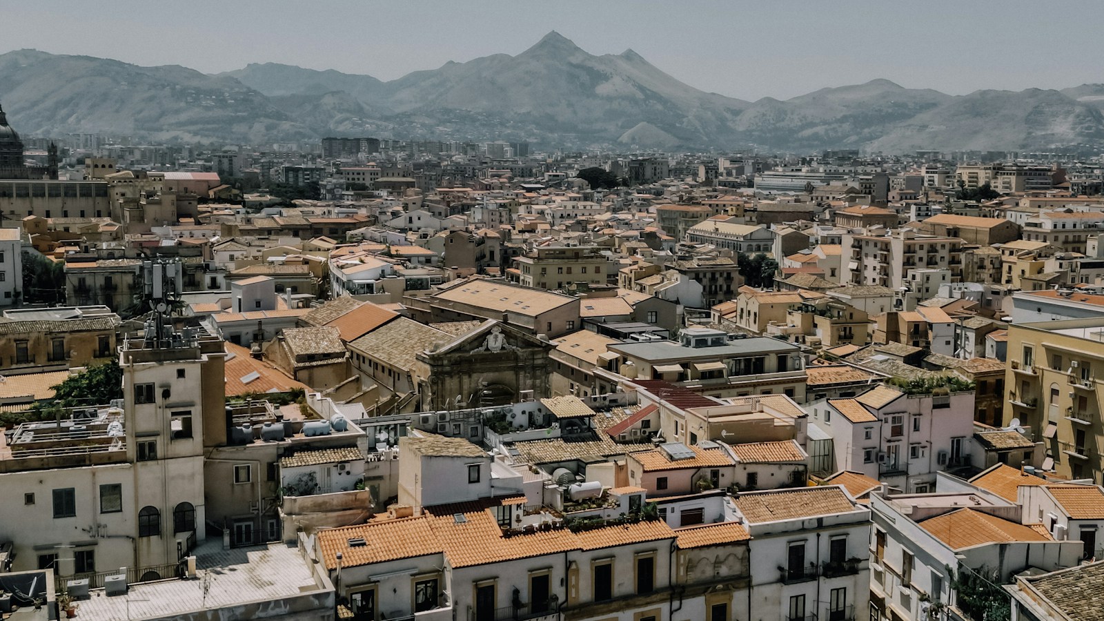 Palermo Escorts by Area: Politeama and Libertà vs the Historic Centre