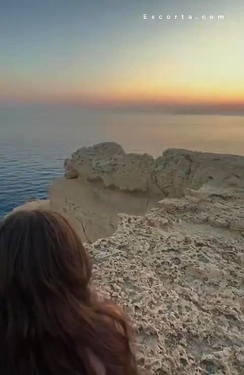 KirraPorn Video Background