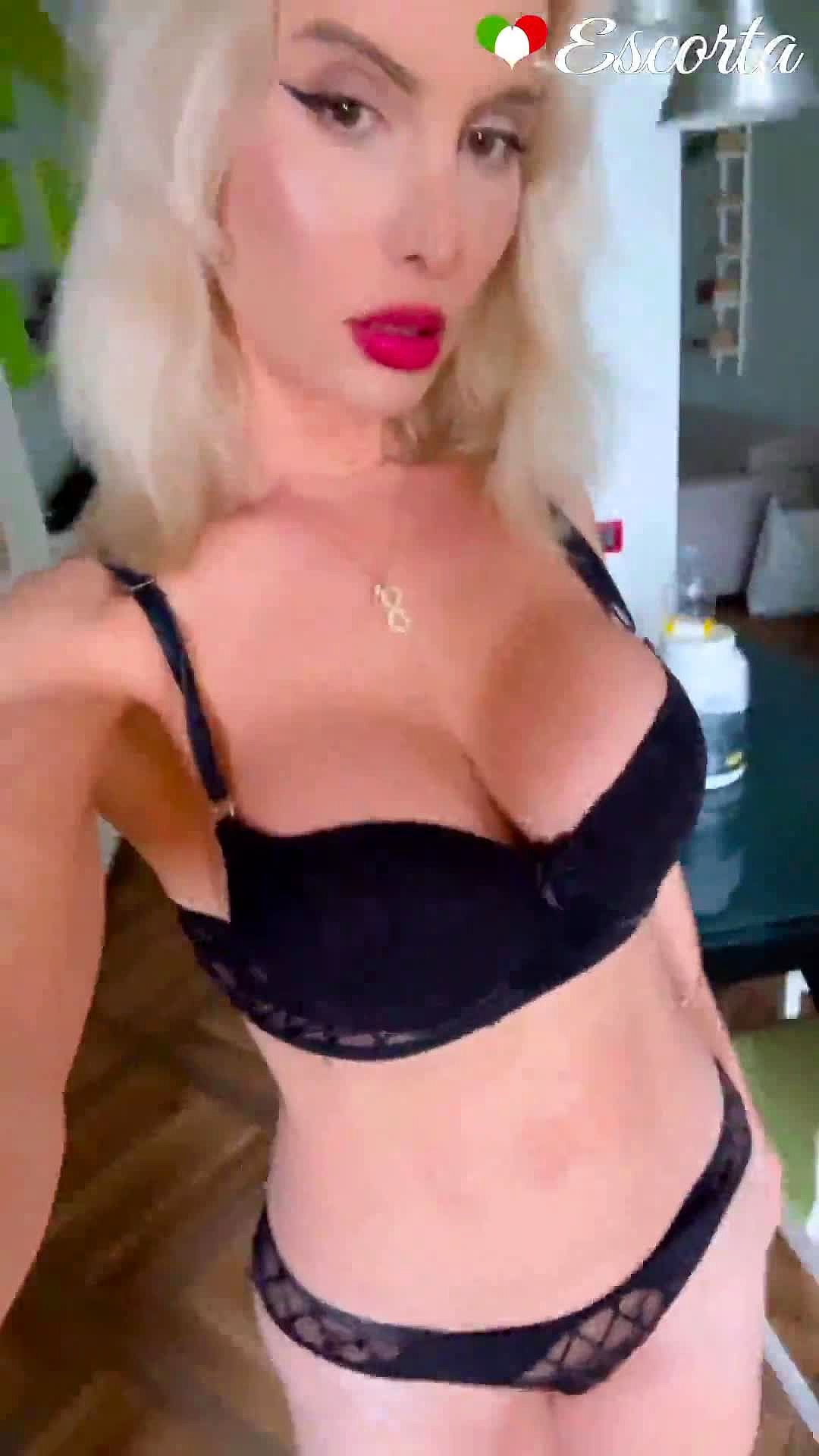 Giulia Fitness Video Sfondo