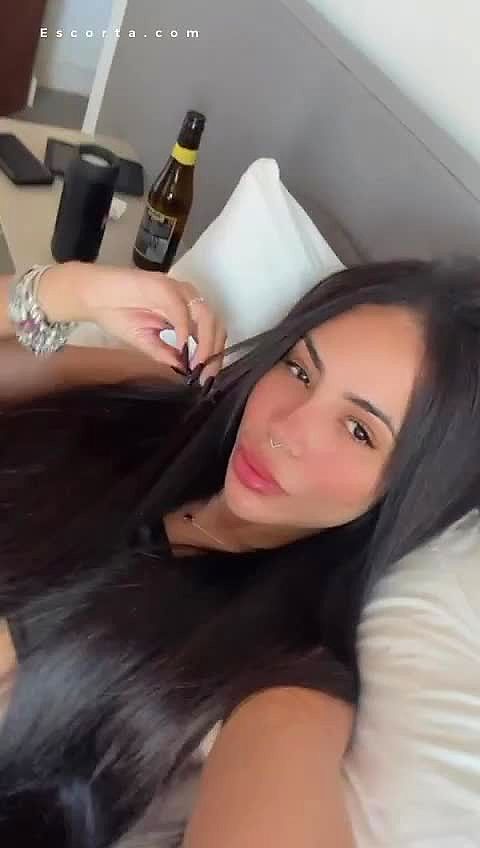 Bruna Video Background