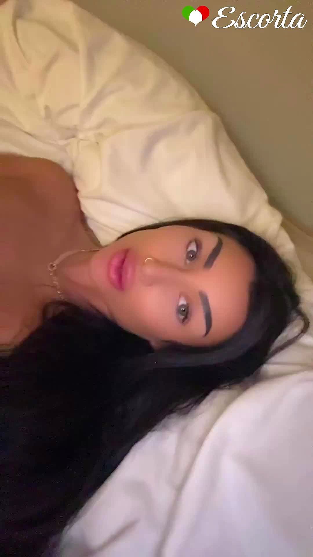 XXBonnieXX Video Sfondo