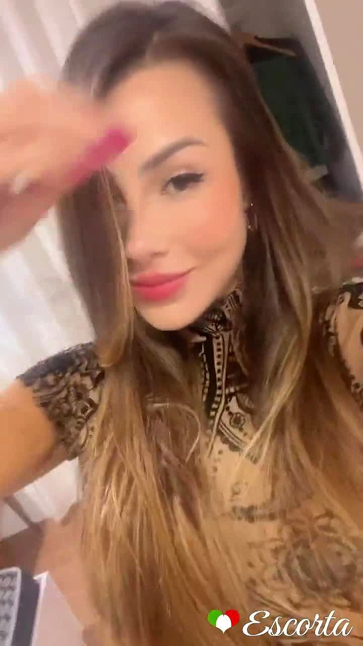 Luiza Regazzi Video Sfondo