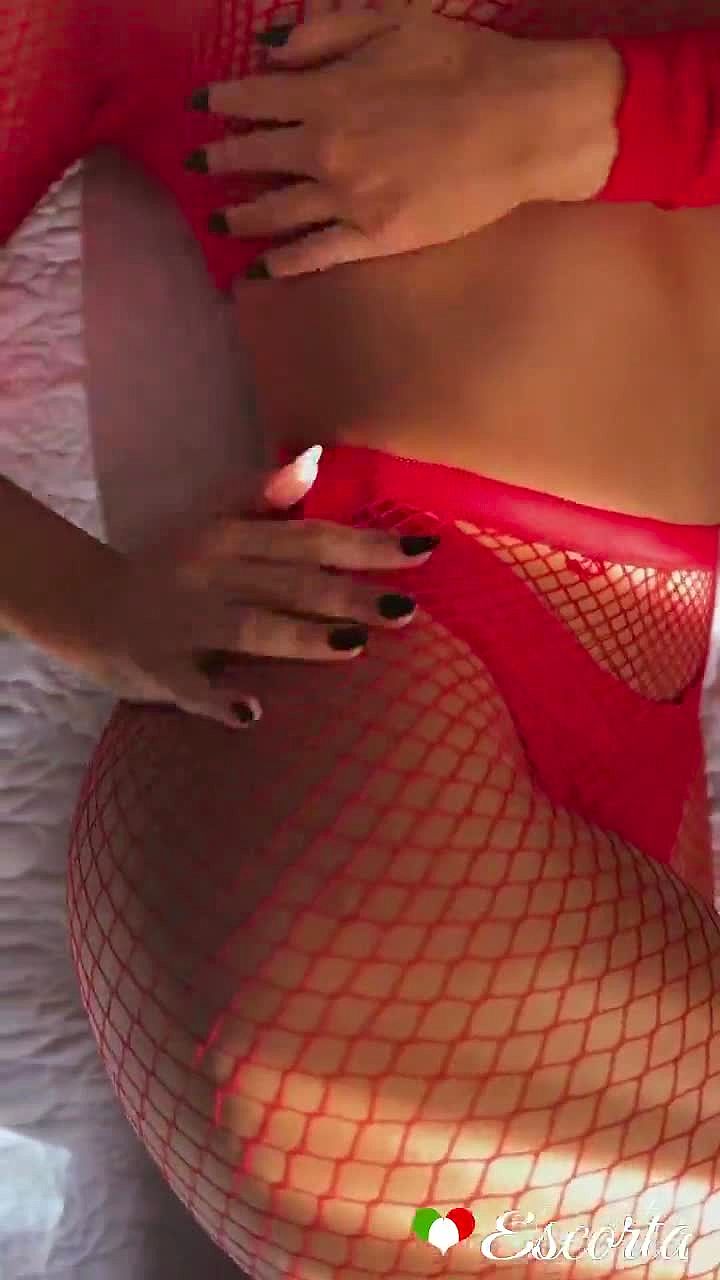 Yasmine Video Sfondo