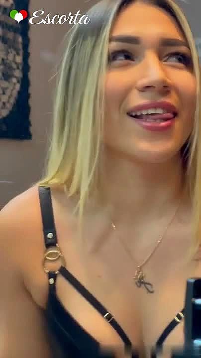 Luna Loaiza Video Sfondo