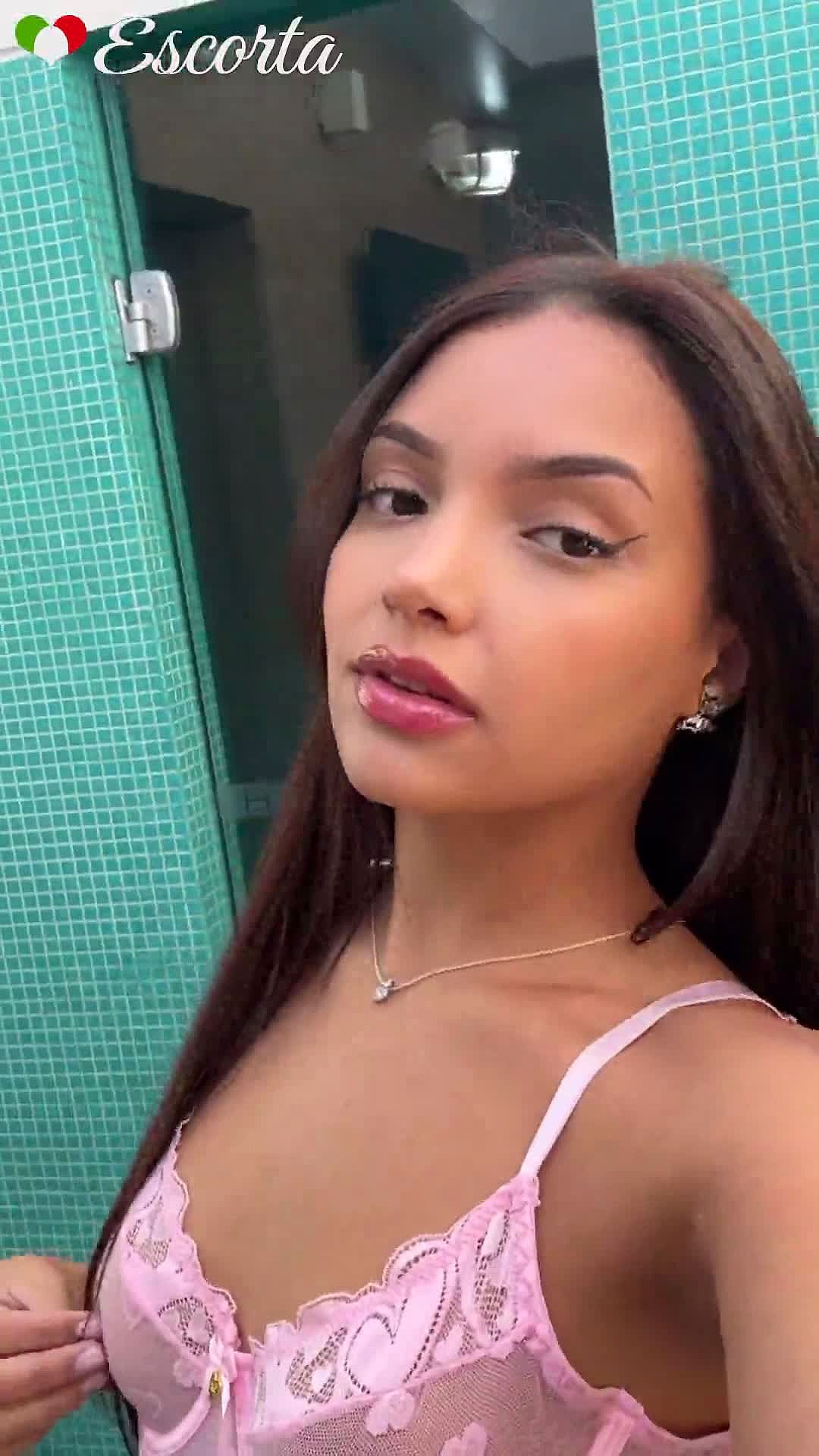 Tiffany Video Sfondo