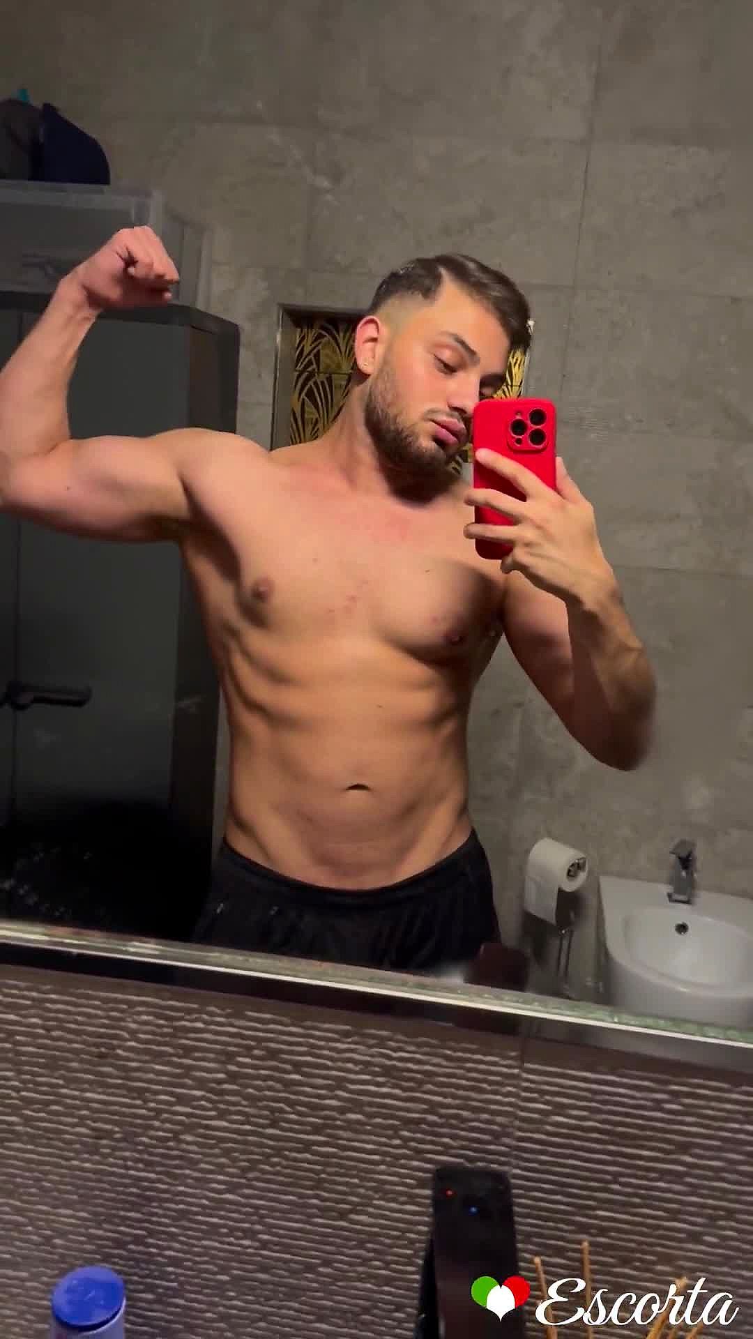 Mattia Price Video Background