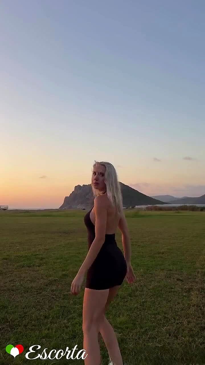 Lilly Video Background