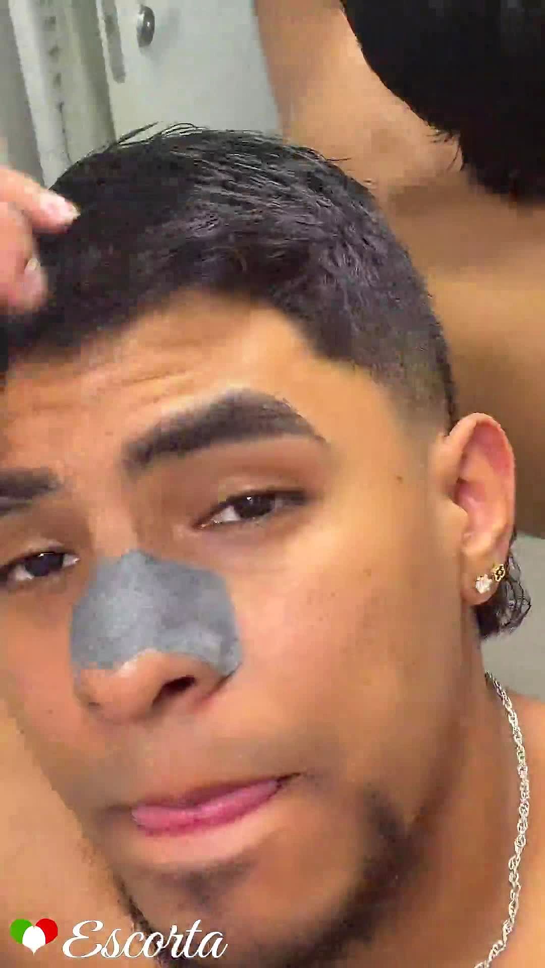 DEIVY Video Background