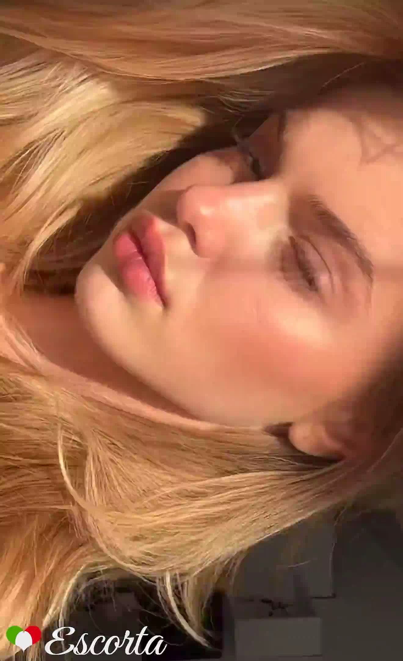 Sasha🐰 Video Sfondo