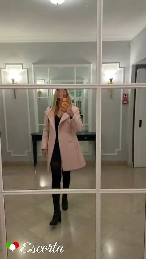 Camille Video Sfondo