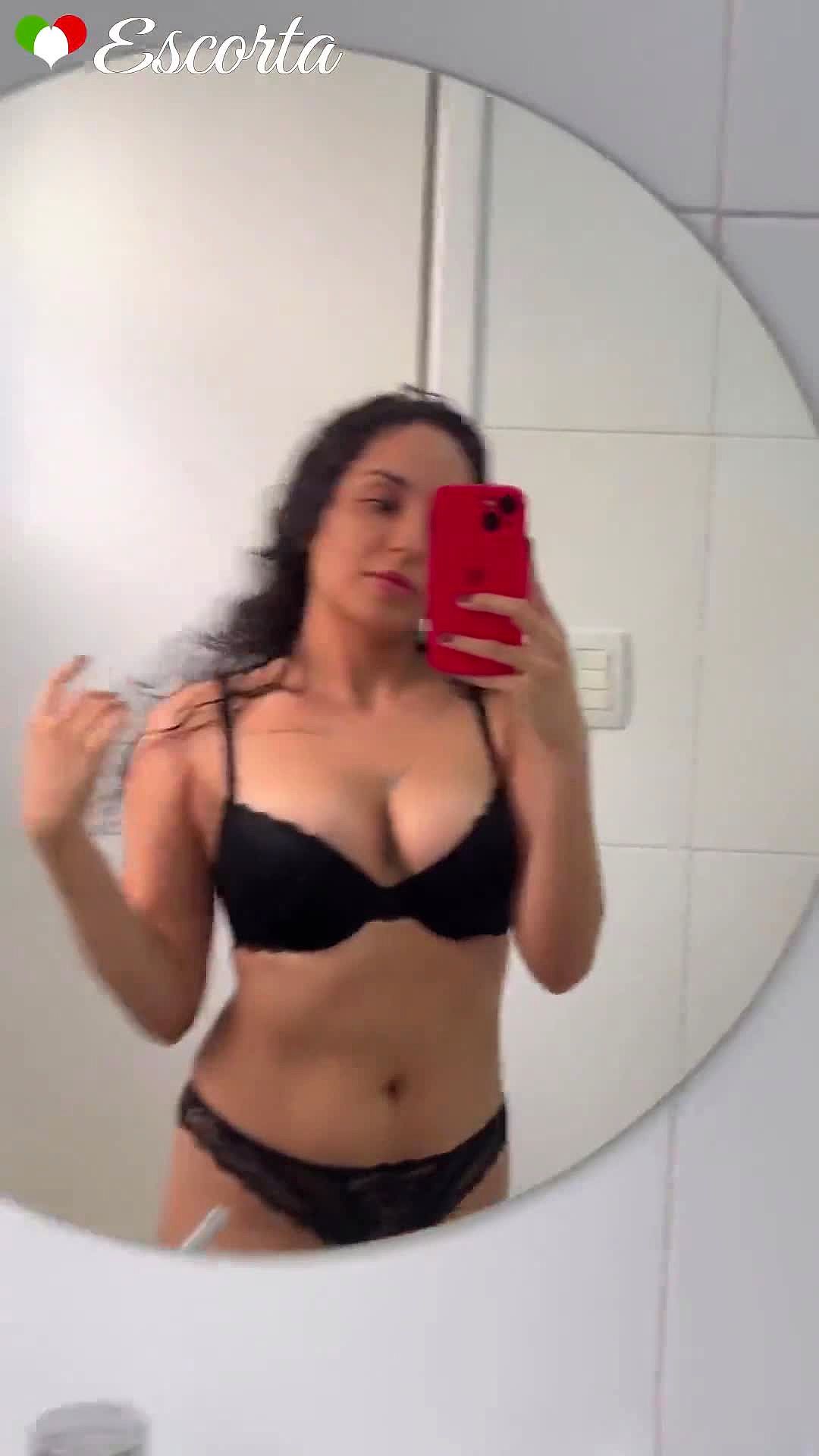 Fernanda Video Sfondo