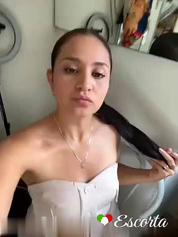 Karina Video Background