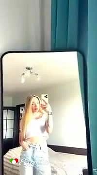 Lisa Video Sfondo