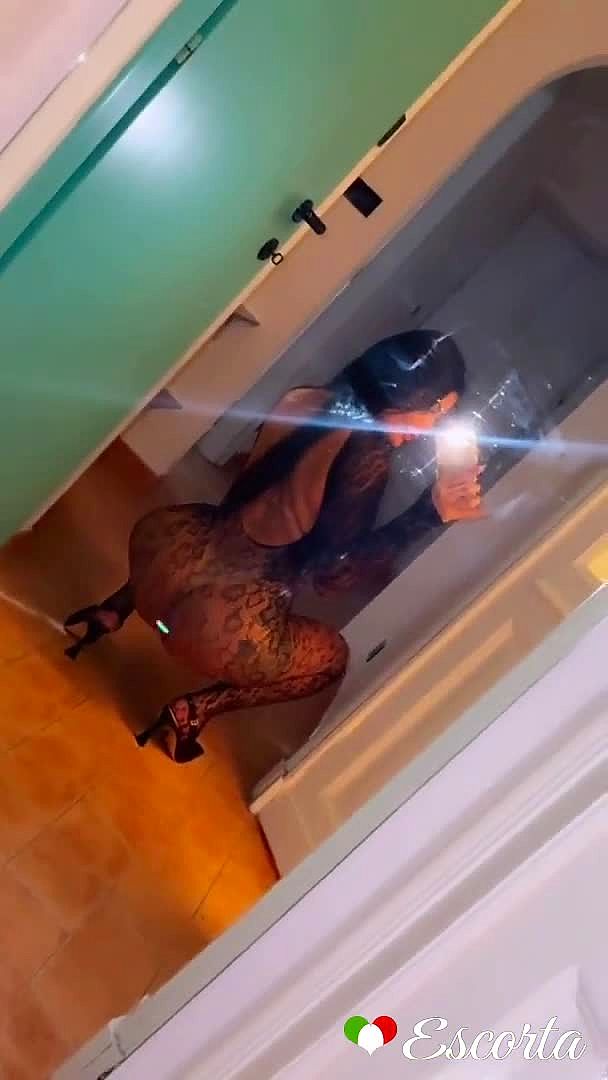 Stefani Video Background