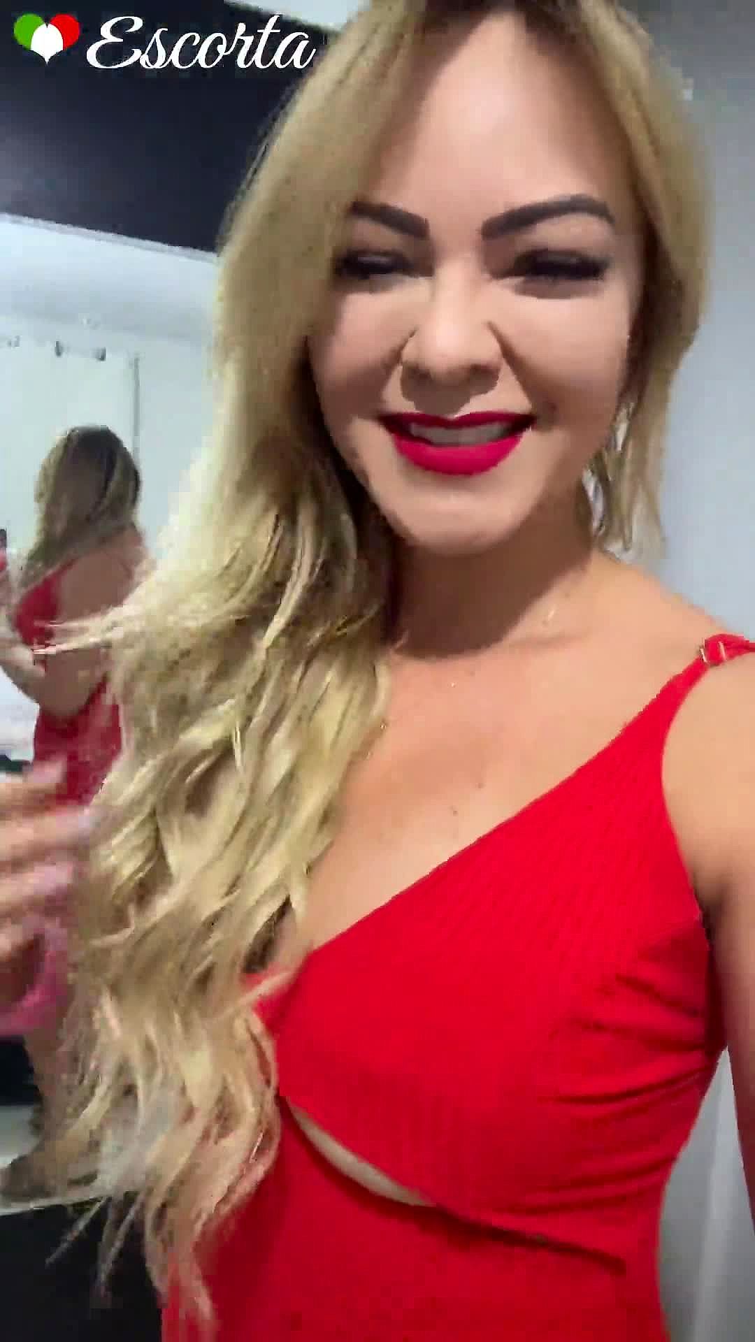 Maria Video Background