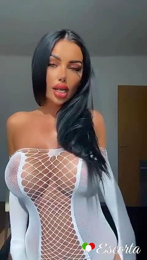 Monica Top Class Video Sfondo