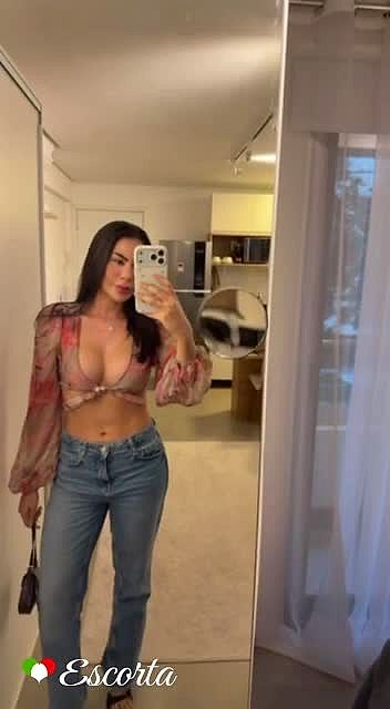 Aya Video Sfondo