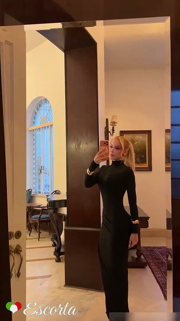 Larissa Video Sfondo
