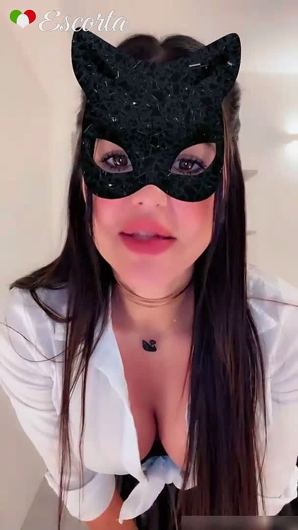 SARAH_FAENZA Video Sfondo