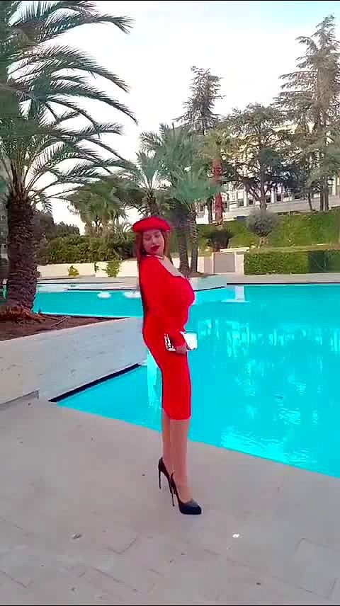Lucia Bella Video Sfondo