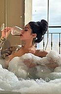 Alina - Bari Escorts
