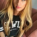 Angela Commenta