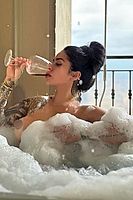 Alina - Bari Escorts