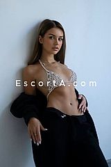 Mia - Roma Escorts