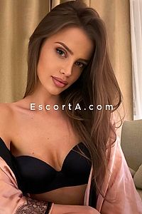 MILENA - Trento Escorts