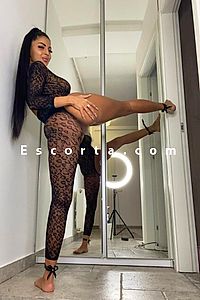 Jasmina - Donna cerca uomo Taranto