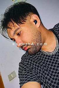 Dhillo - Uomo cerca donna Comiso