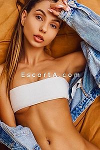 Lia - Monza Escorts
