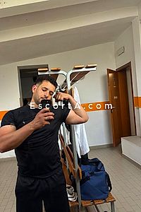 Sofyan - Uomo cerca donna Aci Catena