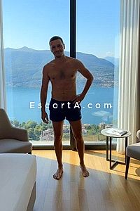 Lzanini - Uomo cerca donna Lucca