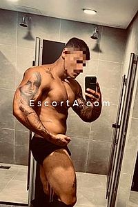 Antony Santiago - Uomo cerca donna Roma