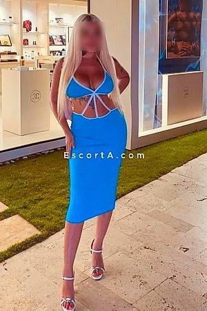 CHANEL  ITALIANA - Roma Escorts
