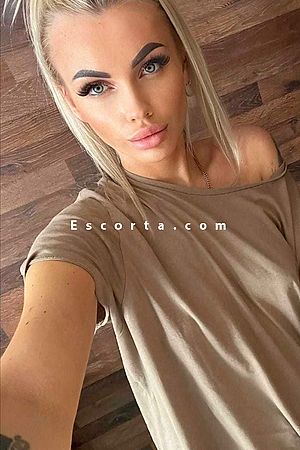 Tanya - Donna cerca uomo Roma