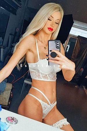 Karla - Escort girls Riccione