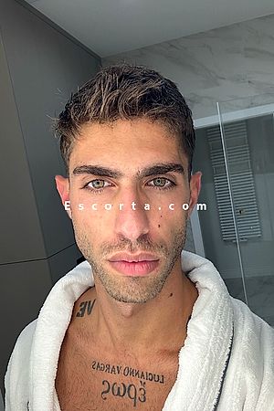 Lucianno Vargas - Male escorts Napoli