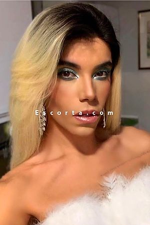 Leona muniz - Shemale Escorts Milano