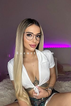 Alinne - Milano Escorts