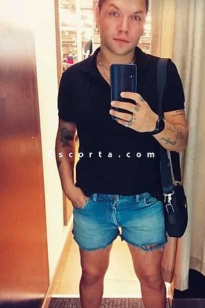 Douglas - Male escorts Verona