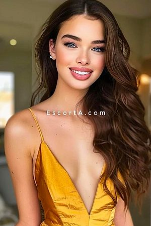 Elly - Roma Escorts