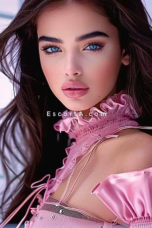 Elly - Milano Escorts