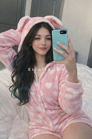 Rozzy - Roma Escorts