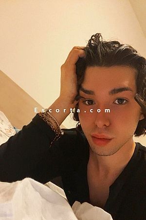 Chanel - Male escorts Roma