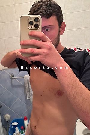 Luciano - Male escorts Perugia