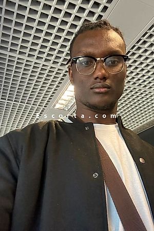 John191 - Male escorts Carrara